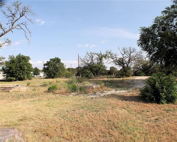 506 SW Big Bend Trl, Glen Rose, TX 76043